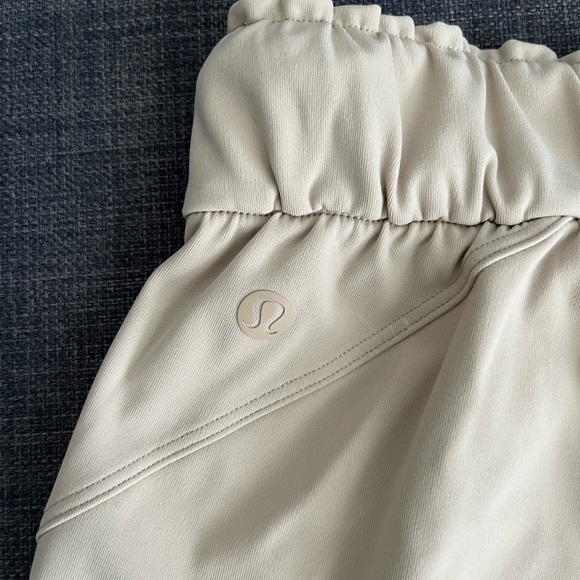 Lululemon Stretch High Rise Short 3.5” - Picture 9 of 12